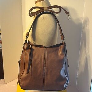 NWOT Realer Brown Vegan Leather Crossbody/Shoulder Hobo Bag with long strap.